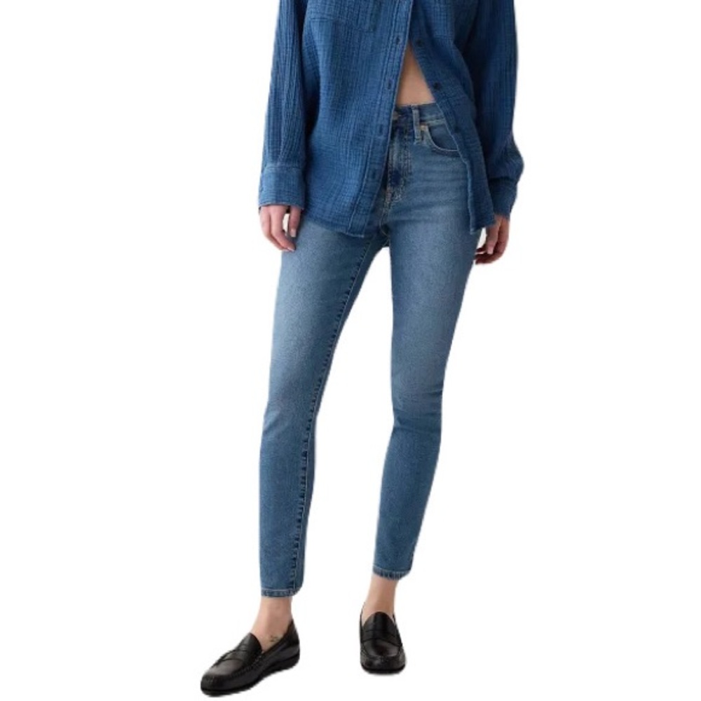 Gap 1969 True Skinny Medium‎ Wash Women’s 27 Short